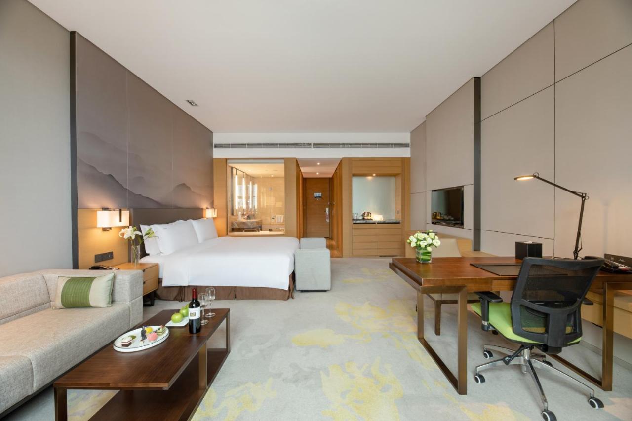 Holiday Inn Baoji Central By Ihg Екстериор снимка