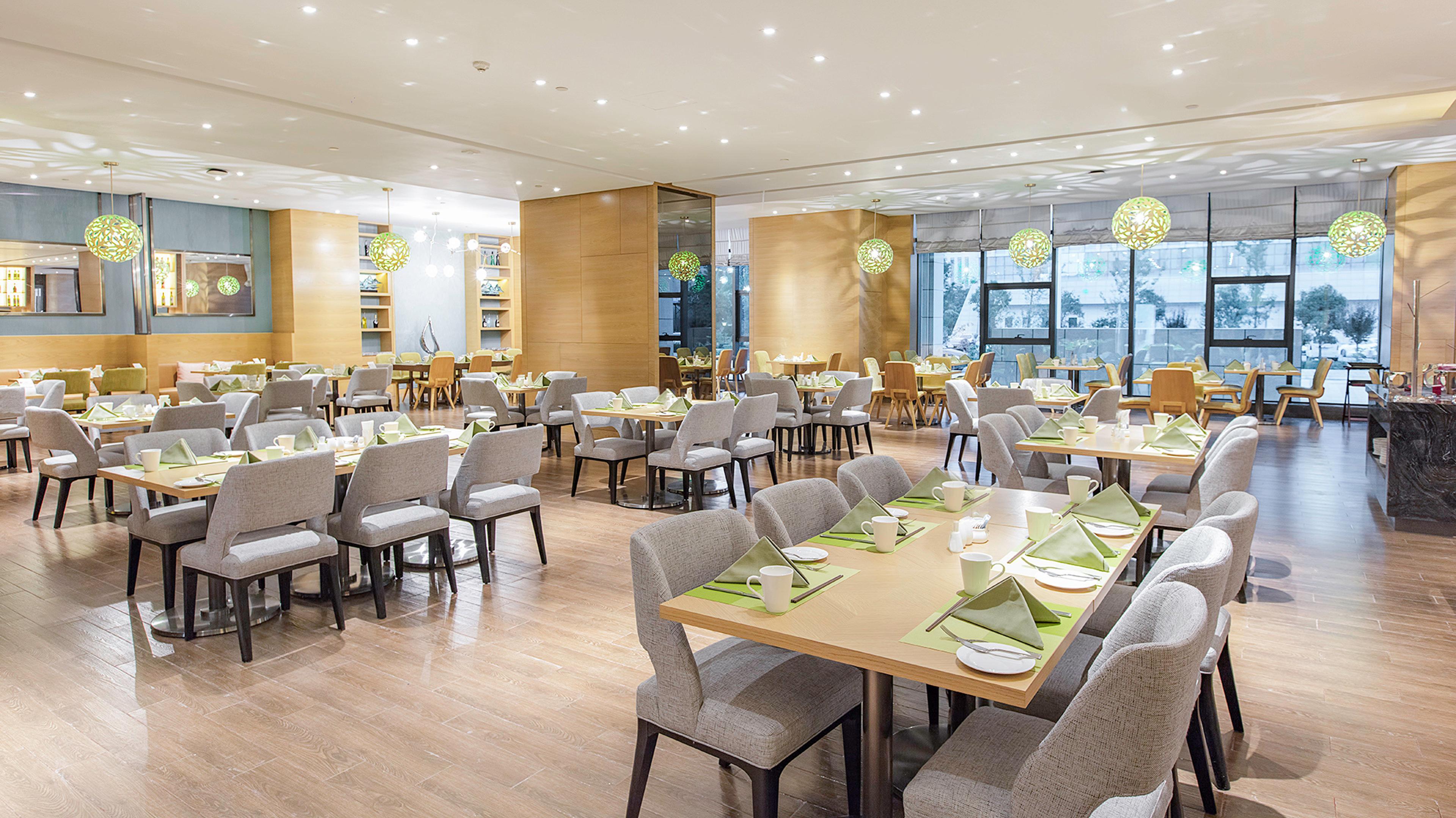 Holiday Inn Baoji Central By Ihg Екстериор снимка
