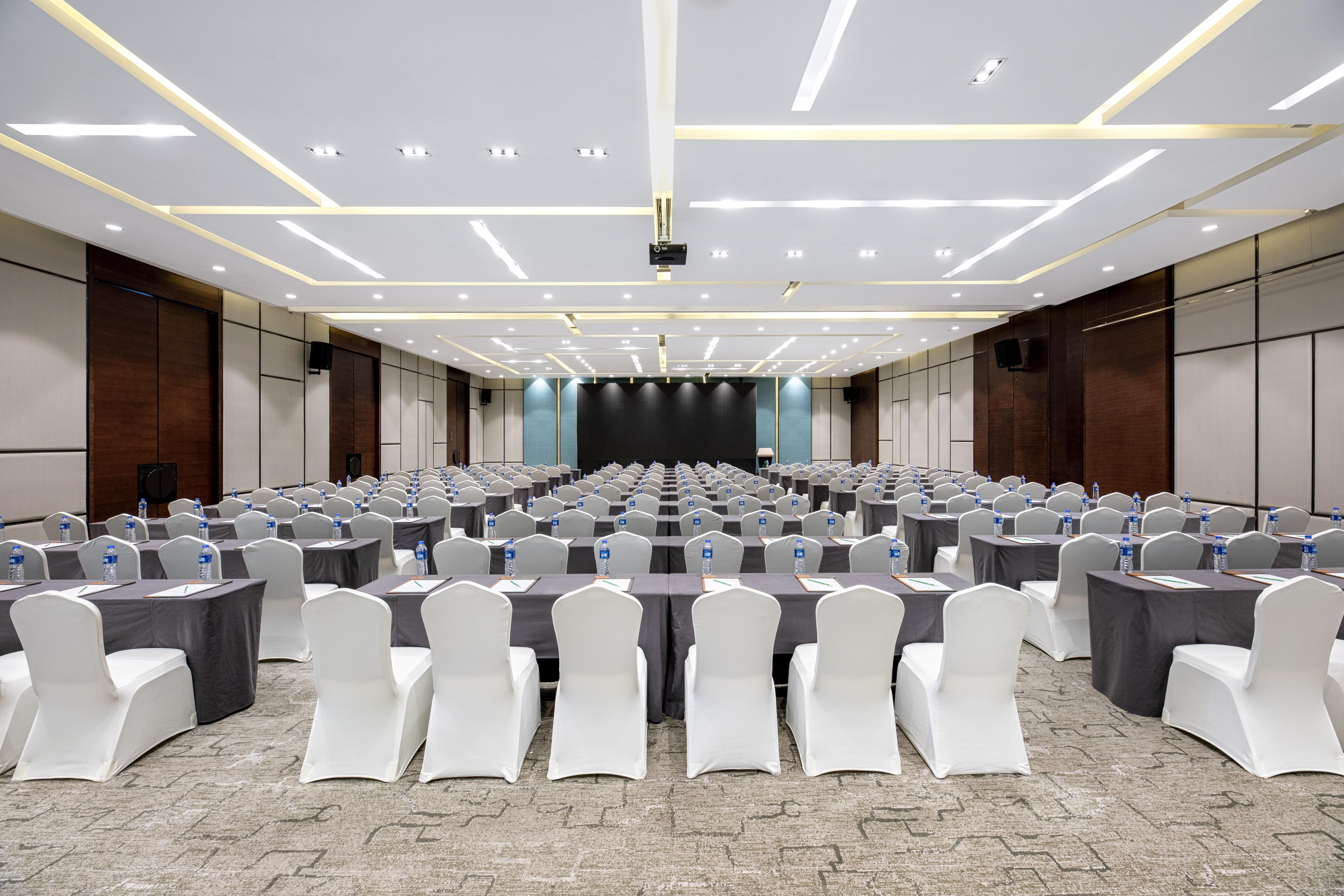 Holiday Inn Baoji Central By Ihg Екстериор снимка