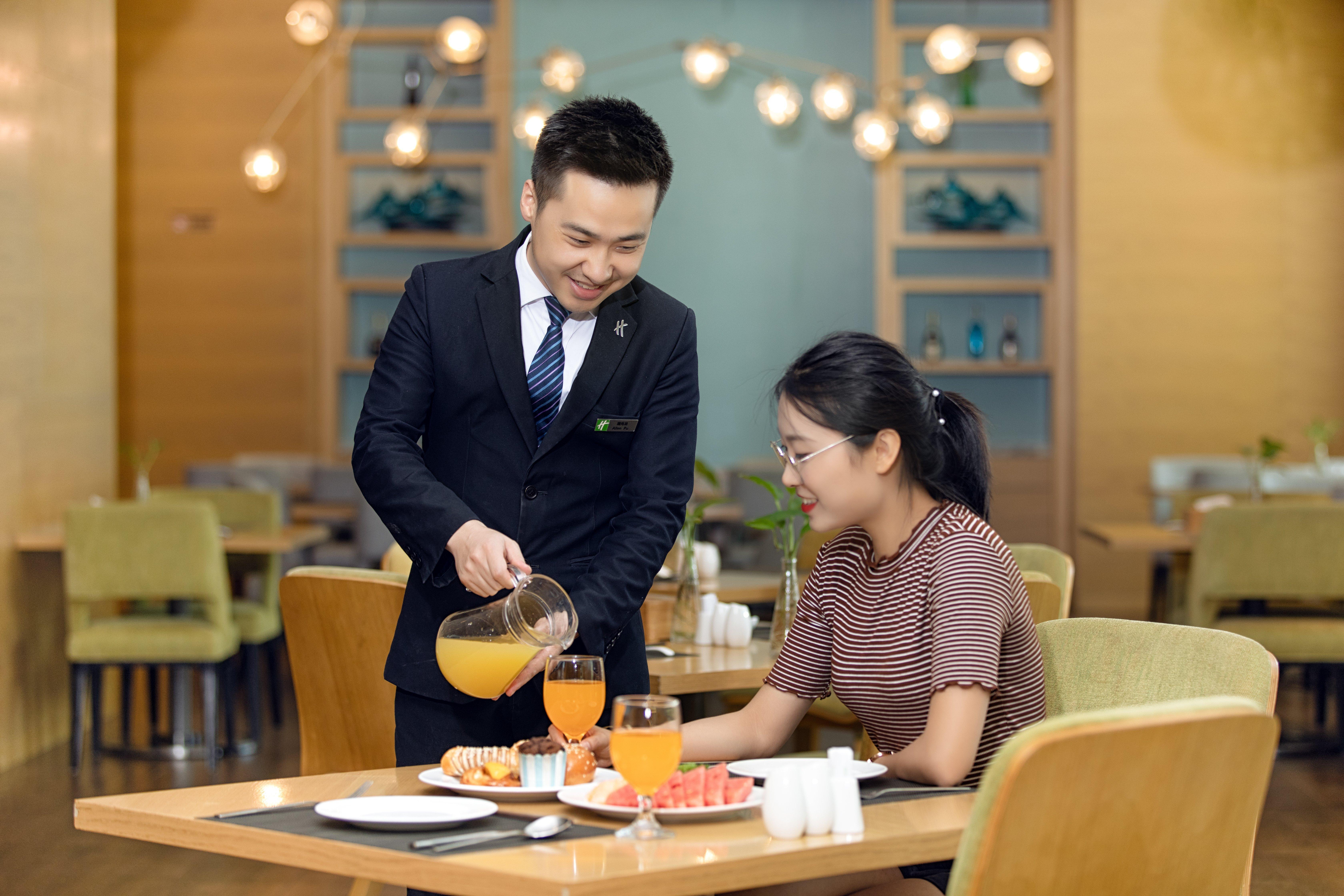 Holiday Inn Baoji Central By Ihg Екстериор снимка